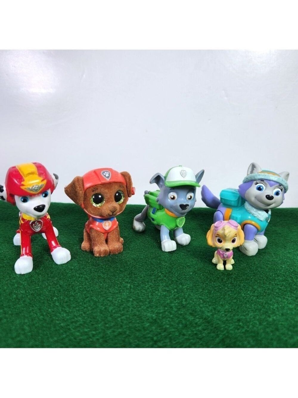 Paw Patrol Pup Figures Lot of 5 Toys Everest Rocky Boo Marshall Zuma Figures